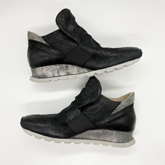 Miz Mooz Slip-On Leather Wedge Sneakers Black Gray Size 9.5 Casual - Picture 2 of 8